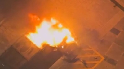 Baka Prase se oglasio nakon što mu je zapaljen auto (FOTO)