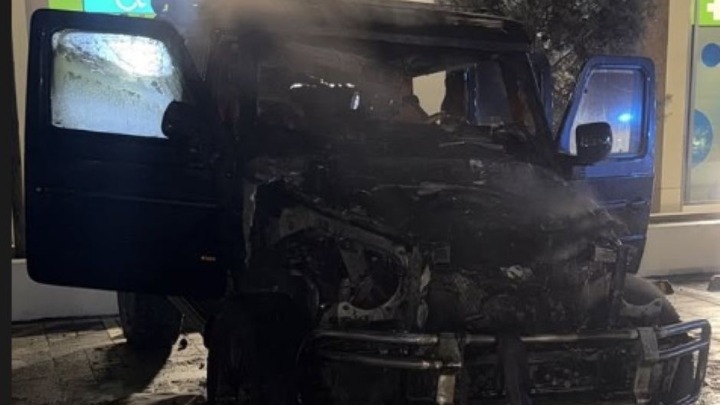 Prvi rezultati istrage posle paljenja auta Bake Praseta: Požar podmetnut?!