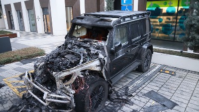 Oglasio se MUP: Osumnjičeni pokušao da reketira Baku Praseta, pa mu zapalio džip