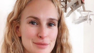 "Radim 4 posla da bih izdržavala dete": Ćerka slavnog holivudskog para odgovorila na negativne komentare