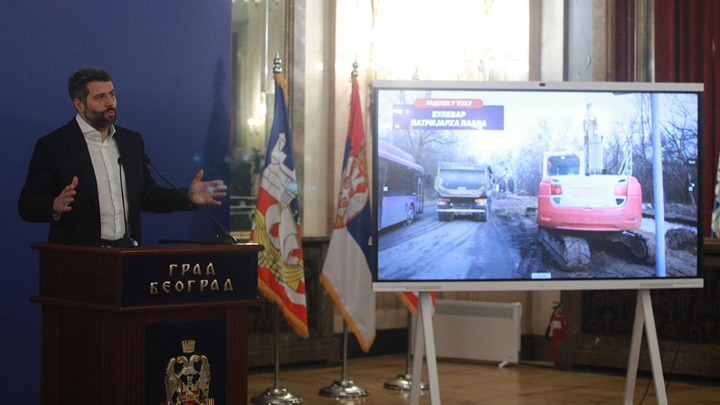 Svetionik usred kružnog toka? Stručnjak jasan: Sve što skreće pažnju vozača NIJE BEZBEDNO!