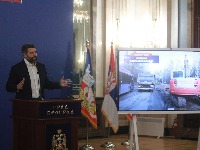 "Dok grad grca u dugovima, Šapić predlaže svetionike"