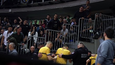 Haos u Čairu ne prestaje: Ekipe se povukle, prazne se tribine, stigla i žandarmerija!