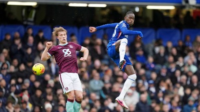 Čelsiju samo bod protiv autsajdera, remi i Aston Vile