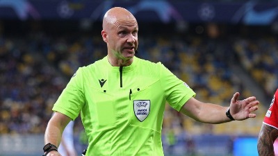 Čuveni Englez sudi Zvezdi protiv Lila