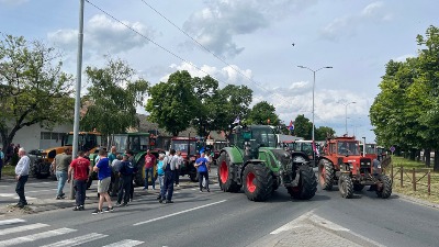 "DOSTA NAM JE BATINA I PONIŽENJA": Poljoprivrednici Vladi dali rok za hitne pregovore