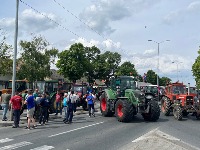 "Privedeni poljoprivrednici otpočeli štrajk glađu i žeđu"