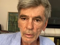 Glumac iz "Lud, zbunjen, normalan" se bori sa zdravstvenim problemima: Stižu reči podrške 