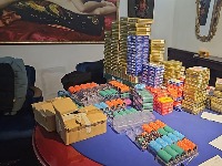 Racija u hotelu Astorija: Otkriven ilegalni kazino u centru Beograda, zaplenjeni stolovi, čipovi i 7.650 evra! (FOTO)