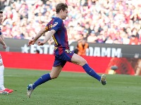 Udarac za Barselonu: Ostala bez De Jonga!