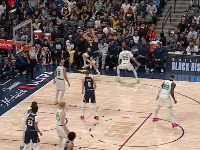 "Ti se šališ…": Jokić trojkom zaledio Boston - NBA liga u neverici (VIDEO)