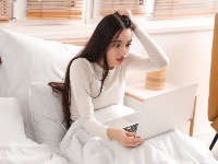 "Ovo je GORE OD PREVARE, moram odmah da bežim": Proverila dečku Jutjub istoriju i ostala u ŠOKU (VIDEO)