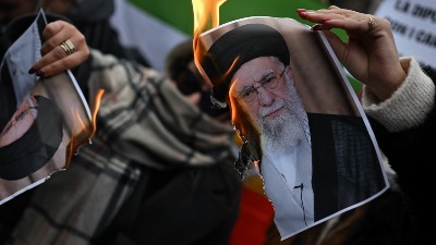 Ajatolah Ali Hamnei: 37 godina bio "sve i svja" u Iranu 