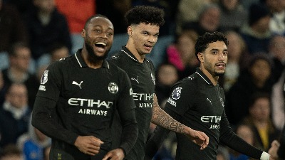 Siti pritiska Arsenal: Semenjo slomio Lids