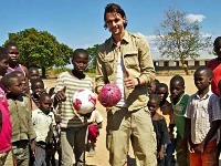 Naš fudbaler utolio žeđ 300.000 siromašnih Afrikanaca