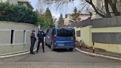 Prve slike i snimak kuće Zdravka Čolića na koju je BAČENA BOMBA (FOTO, VIDEO)