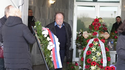 SAHRANJENA Beti Đorđević: Pevačica ispraćena na večni počinak uz trubački orkestar (FOTO) 