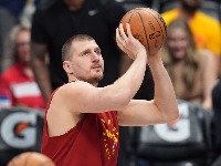 Jokić ispisao istoriju: Nikola krenuo po večni rekorod! (VIDEO)