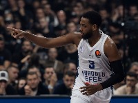 Efes pobedio i doneo Zvezdi lepe vesti