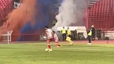 Prepucavanje na Marakani: Pazarci i Delije PROVOCIRALI jedni druge (VIDEO)