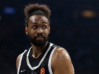 Katastrofalan u Partizanu, sjajan u Huventudu: Džabari Parker na korak od dabl-dabla učinka (VIDEO)