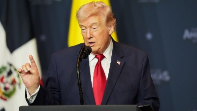 Amerika bi da STAVI ŠAPU na iransku naftu? Tramp nije demantovao plan koji bi UZDRMAO SVET