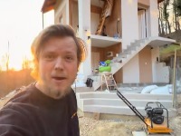 Amerikanac kupio NAPUŠTENU KUĆU na Balkanu za 5.000 EVRA: Otvorio vrata i pokazao KAKO IZGLEDA U UNUTRA dok je renovira (VIDEO) 