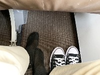 PUTNICI ZAPANJENI: Stjuard otkriva zašto crne čarape mogu biti OPASNE tokom leta