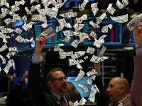 Masovni beg kapitala: Tržišta pred velikim lomom!