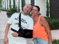 ĐANI HITNO OPERISAN NA VMA: Ugrađeno mu pet stentova zbog zakrčenja krvnih sudova, oglasila se Slađa