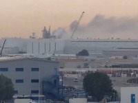 Dron pogodio ključnu naftnu luku u Emiratima - izbio veliki požar! (VIDEO)