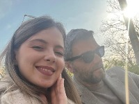 "Ako ti je tata mojih godina, ja ovo ne mogu": Glumac iz "Južnog vetra" ljubi 23 godine mlađu