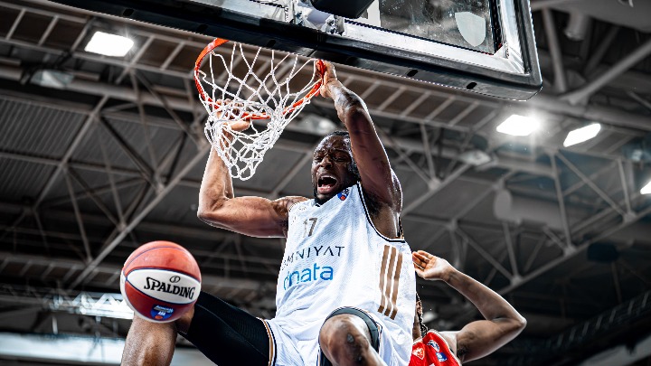 Najgora četvrtina Zvezde otkad igra ABA ligu? Dubai ubacio crveno-belima 37 poena u prvoj deonici!