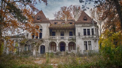Zaboravljeni dragulj Vojvodine: Dvorac propada, a mogao je biti PONOS (FOTO, VIDEO)