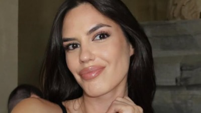 Olja Lević POZIRALA U BIKINIJU i pokazala TELO BOGINJE: Glumica na dalekoj destinaciji RASPAMETILA fanove (FOTO) 