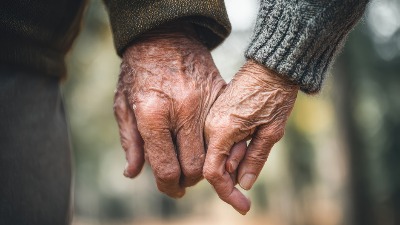 Najstariji mladenci na svetu: Venčali se na mladoženjin 100. rođendan i ušli u Ginisovu knjigu rekorda