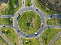 Najhaotičniji kružni tok na svetu: Ne smemo ni da zamislimo naše vozače tamo (VIDEO) 