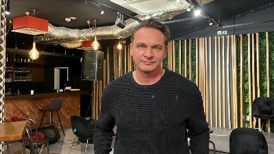 INTERVJU ZA DIREKTNO! Enis Bešlagić OTKRIO šta mu je Bešlić pričao u zadnjim danima svog života!