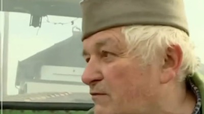 Poljoprivrednik: Nosite televizor umesto glave na ramenima (VIDEO)