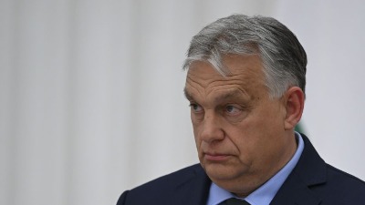 Skandal trese Orbanovu porodicu: Loš materijal ugrađen u prugu Beograd - Budimpešta?!