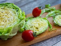 GREŠKA KOJU SVI PRAVE SA MLADIM KUPUSOM: Ako ga ne operete ovako – nije bezbedan za jelo