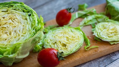 GREŠKA KOJU SVI PRAVE SA MLADIM KUPUSOM: Ako ga ne operete ovako – nije bezbedan za jelo