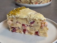 KREMASTA VOĆNA TORTA ZA 10 MINUTA! Kombinacija pudinga, banana i jagoda kojoj niko ne može da odoli