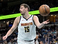 Jokić se poigrao sa Finiksom - peti najbrži tripl-dabl ikada i šut za pobedu kojim je ugasio "sunca" (VIDEO)