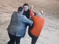 Opozicionar prebio dva funkcionera SNS- u Kraljevu (VIDEO)