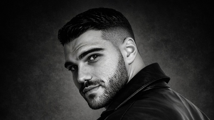 "Ogoljeni" glumci u BDP-u: Fotograf Uroš Gajić predstavio izložbu "Ko sam kada nisam ja"