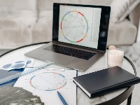 NEDELJNI HOROSKOP OD 30. MARTA DO 5. APRILA: Ovnovi nervozniji u poslu, Rakove očekuje zanimljiva sedmica (VIDEO) 