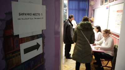 Visoka izlaznost, tenzije i neizvesnost: Ključne poruke lokalnih izbora u Srbiji