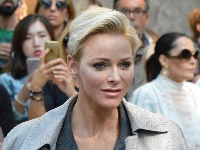 Samo 7 žena sme ovo da uradi: Papa u Monaku nakon skoro 5 vekova, evo šta je obukla princeza