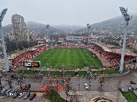 (VIDEO) Hit na mrežama! Zeničanin u šali ponudio balkon za utakmicu decenije, pa dobio neverovatne poruke